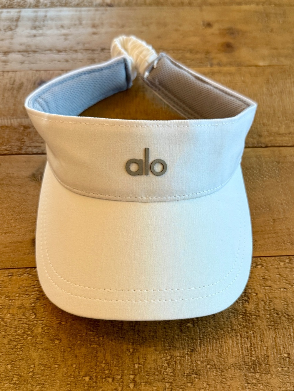 Alo Yoga Captivate Visor White